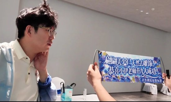 电竞战队主力转会，新赛季展望引关注